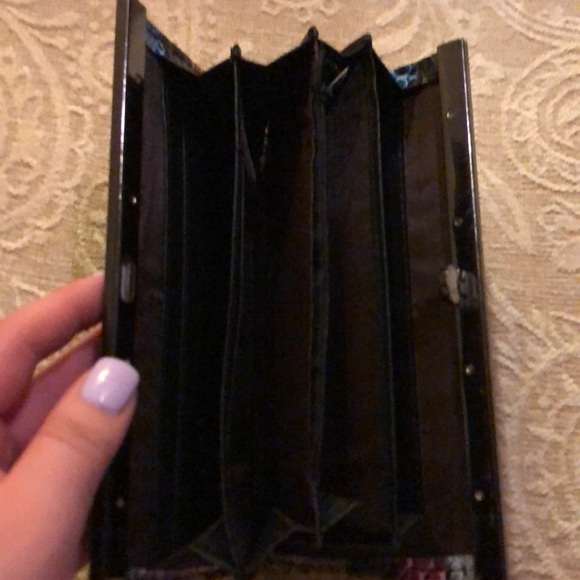 Used wallets - Picture 3 of 6